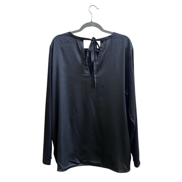 Lord & Taylor Woman New Black Mixed Media Pullover Back Neck Tie Blouse Size 2X - Picture 2 of 8